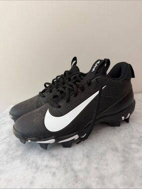 Nike Men’s Black and White Alpha Turf Cleats